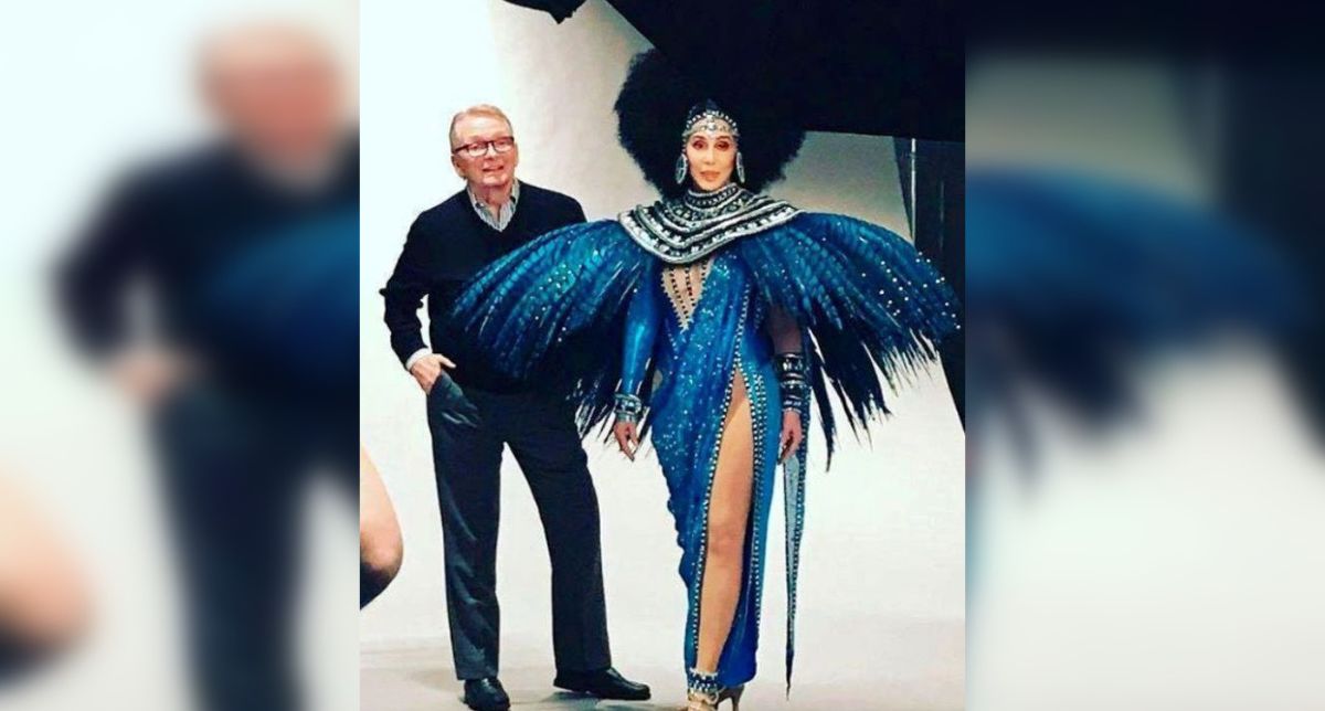 Muere icónico diseñador Bob Mackie a los 87 años de edad que creó vestidos de Marilyn Monroe y Cher