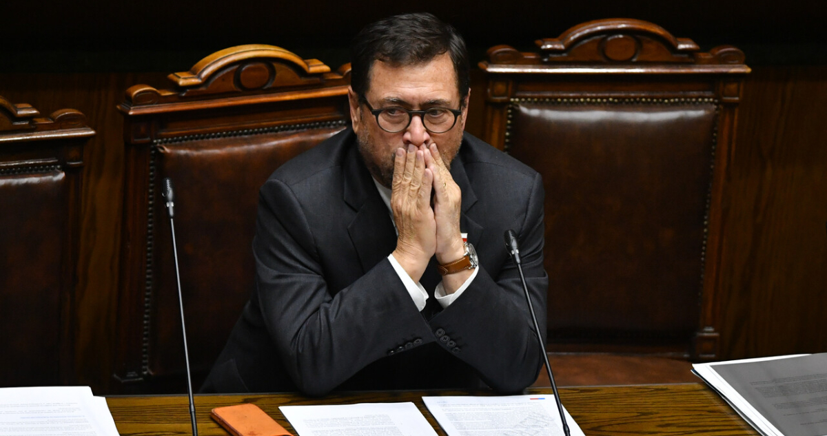 Toma fuerza arremetida de la oposición contra canciller Pérez: buscan 52 firmas para interpelarlo