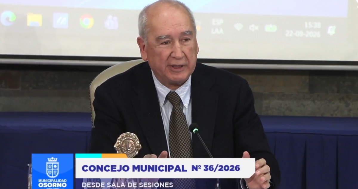 Alcalde de Osorno advierte por fallida renovación de auto municipal