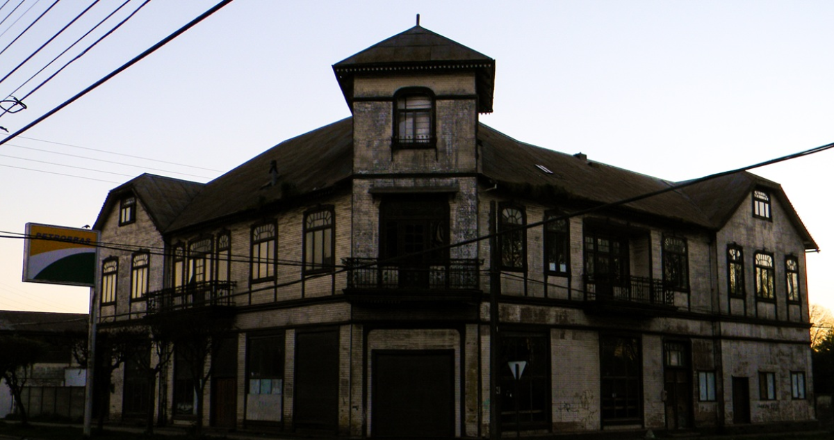 Casa Machmar: pago inicial de $215 millones por deuda afecta funcionamiento de municipio de Río Bueno
