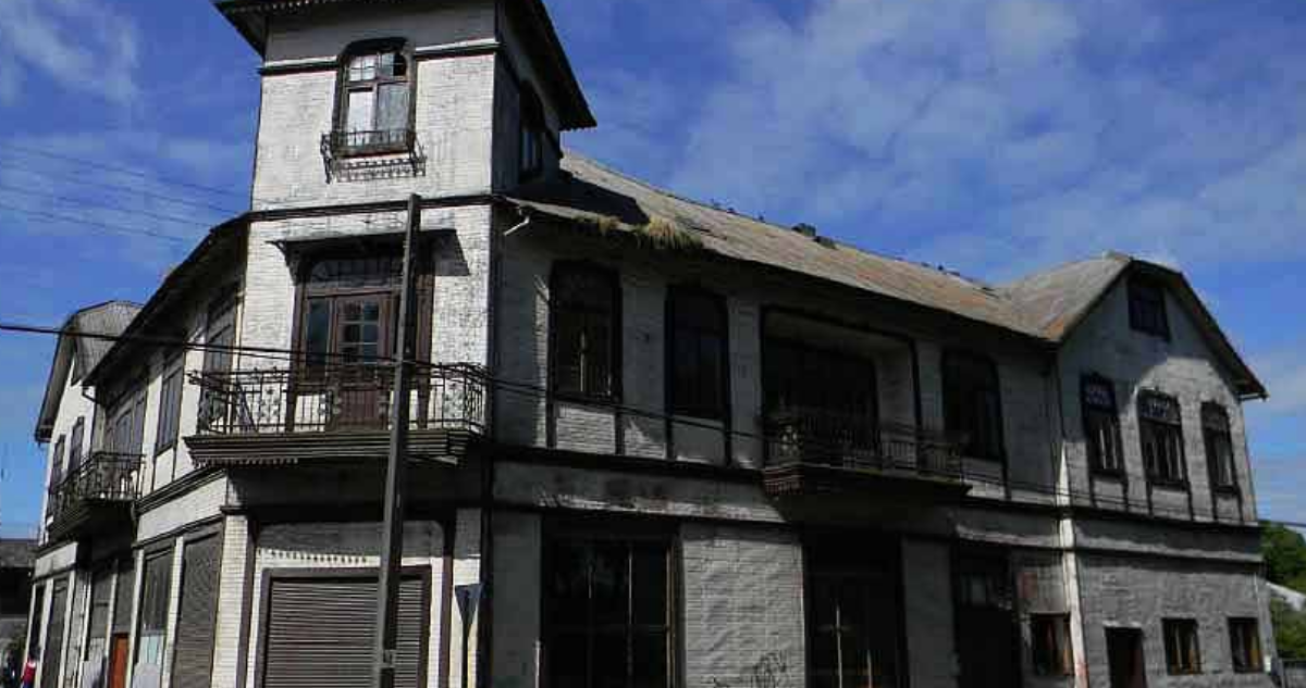 Río Bueno: municipio debe pagar en una sola cuota $432 millones por deuda de arriendo de Casa Machmar