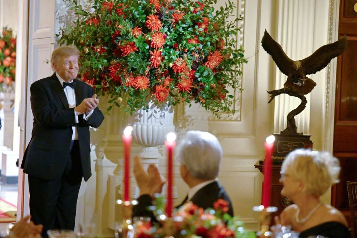 El presidente de EEUU, Donald Trump, habla en la cena en honor a su homólogo chino, Xi Jinping