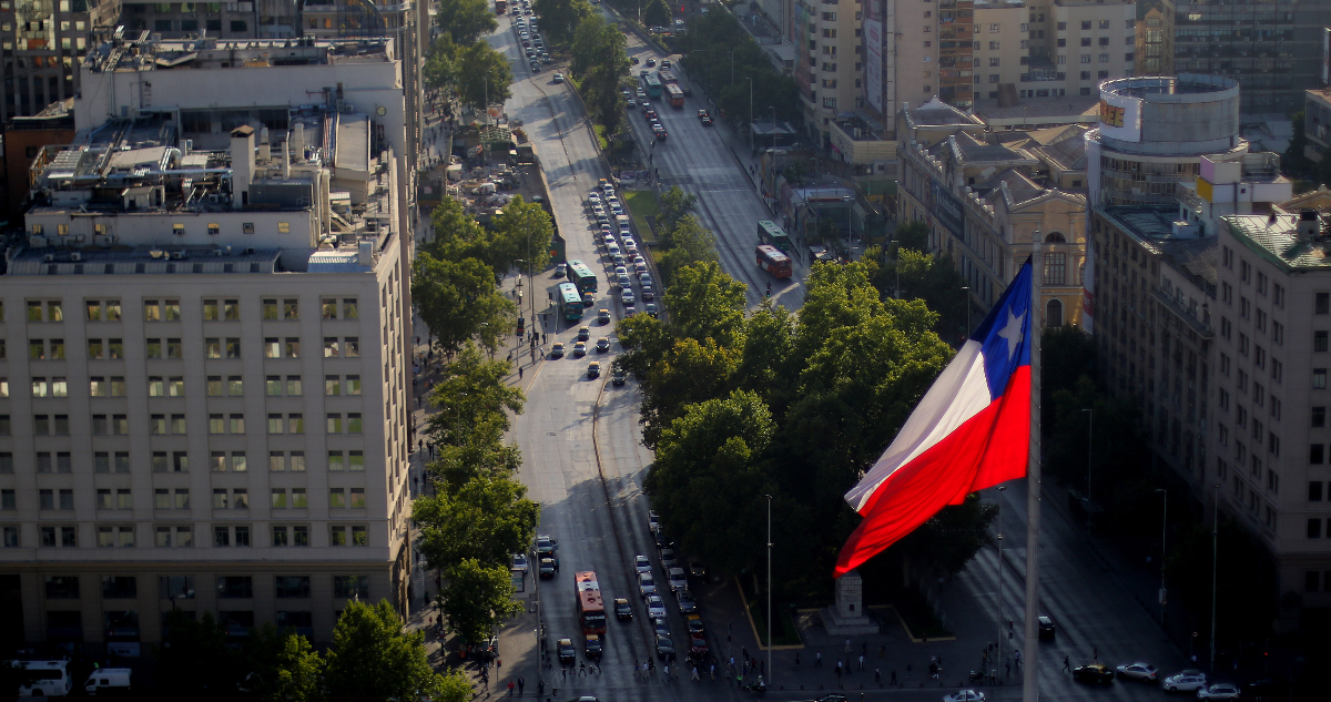 Banco Central alerta sobre debilidad económica de Chile y recorta con fuerza proyección de crecimiento