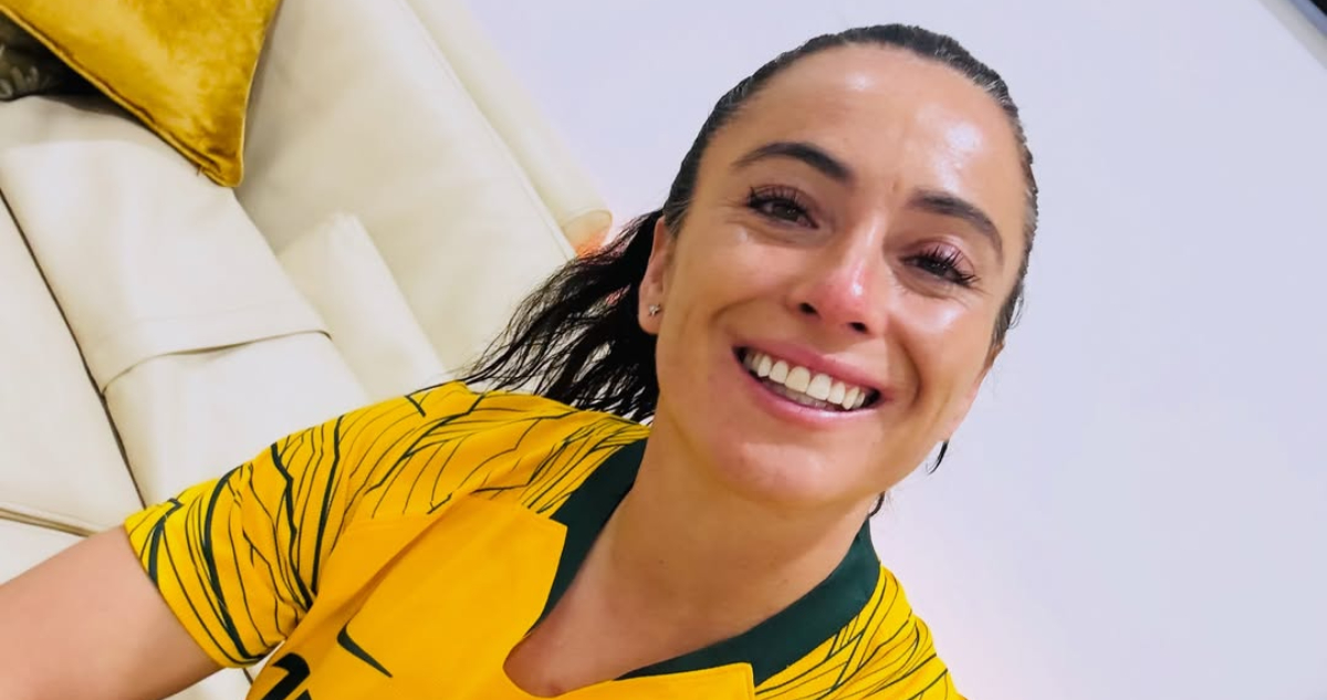 Coté Rojas con camiseta de Australia