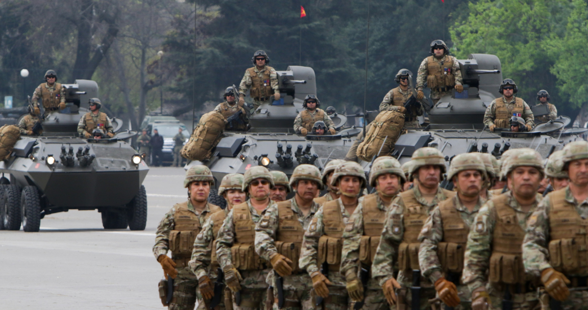 Data Influye: 52% apoya aumentar o mantener inversión militar ante modernización de Argentina y Perú