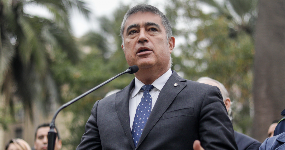 Desbordes anuncia querella por asociación ilícita contra prostitución instalada en Plaza de Armas