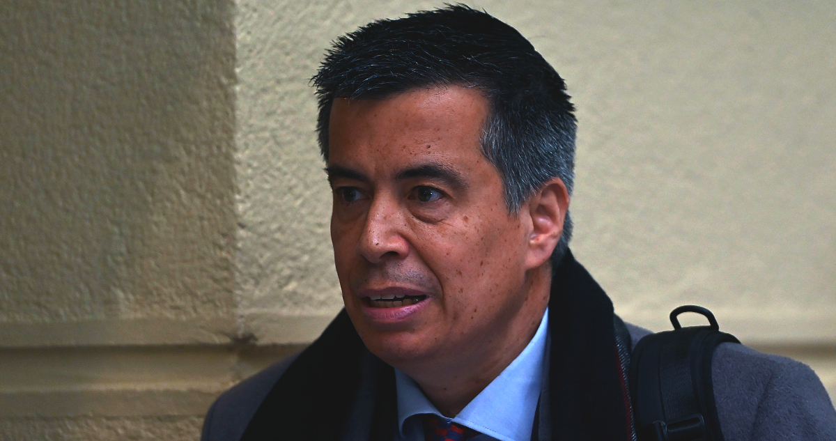 Diputado Andrés Celis suspende labores parlamentarias para someterse a trasplante de médula