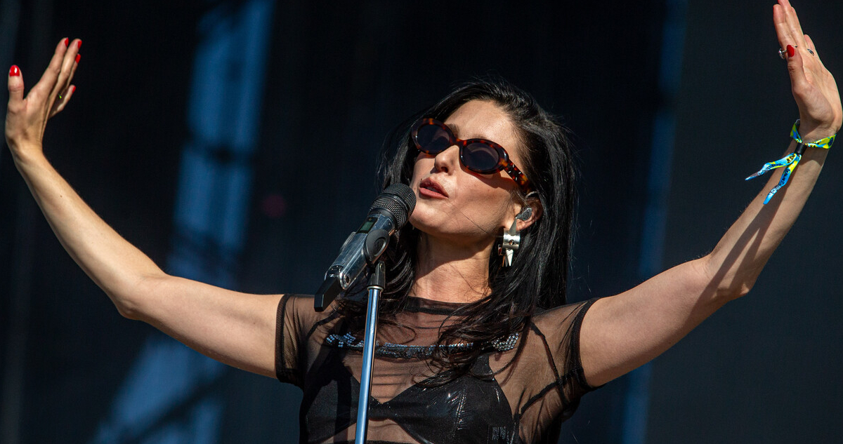 “El peor momento de mi vida”: Francisca Valenzuela llega al Latin Grammy con su canción más dolorosa