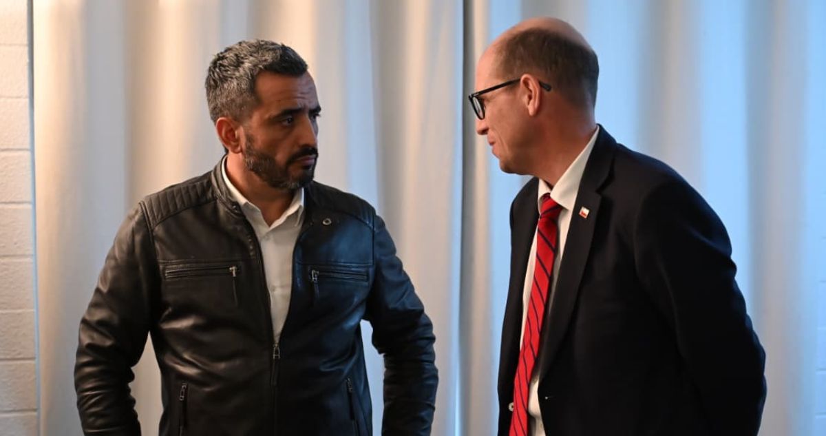 “Enfrentamos un enemigo más alevoso”: Arrau visita a White tras revelarse plan para asesinarlo