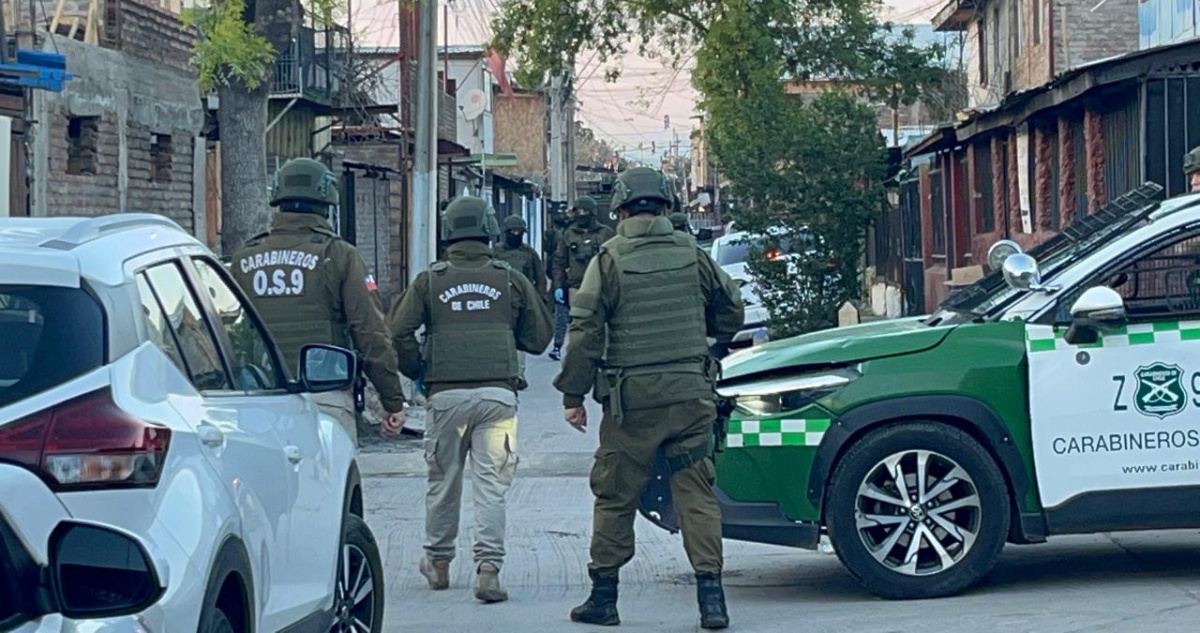 Allanamientos simultáneos en la RM para atrapar a banda de falsos policías que simulaban allanamientos
