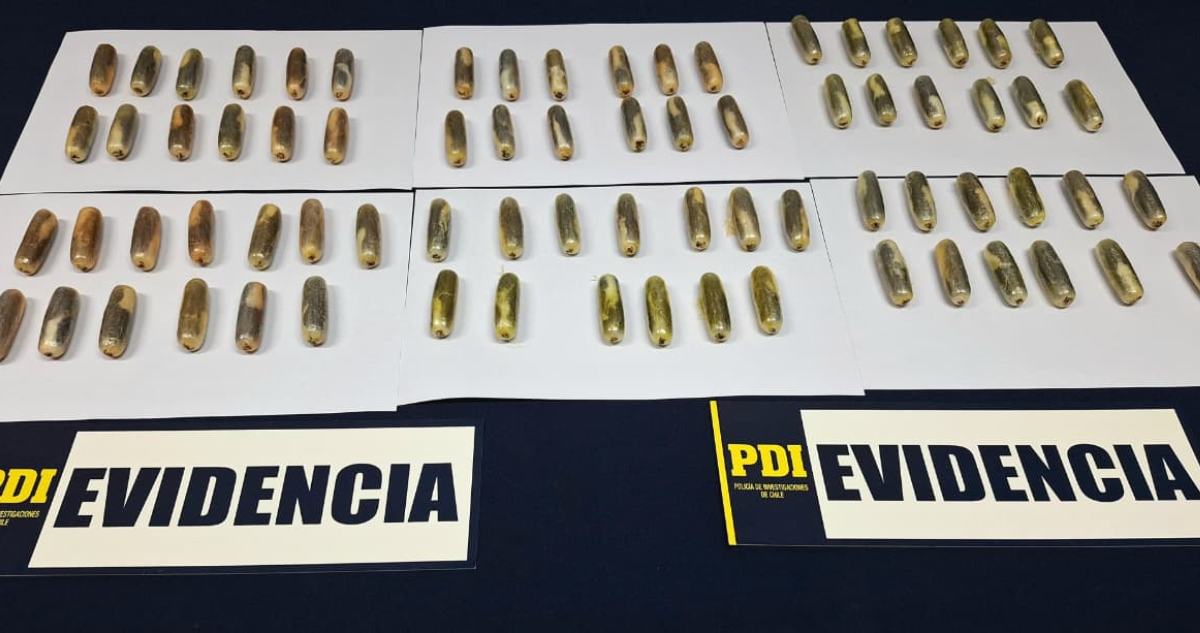 Detienen a hombre que ingresó más de un kilo de cocaína base en 74 ovoides al interior de su cuerpo