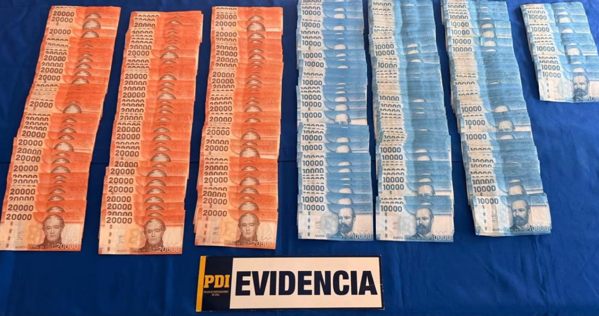 Mujer de robó toda la jubilación a adulto mayor de 80 años: eran más de $6 millones en efectivo