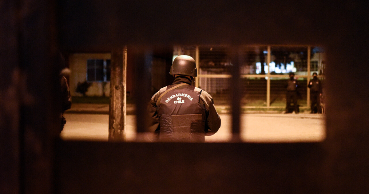 Detienen a gendarme acusado de intentar ingresar sustancias ilícitas a cárcel de Valparaíso