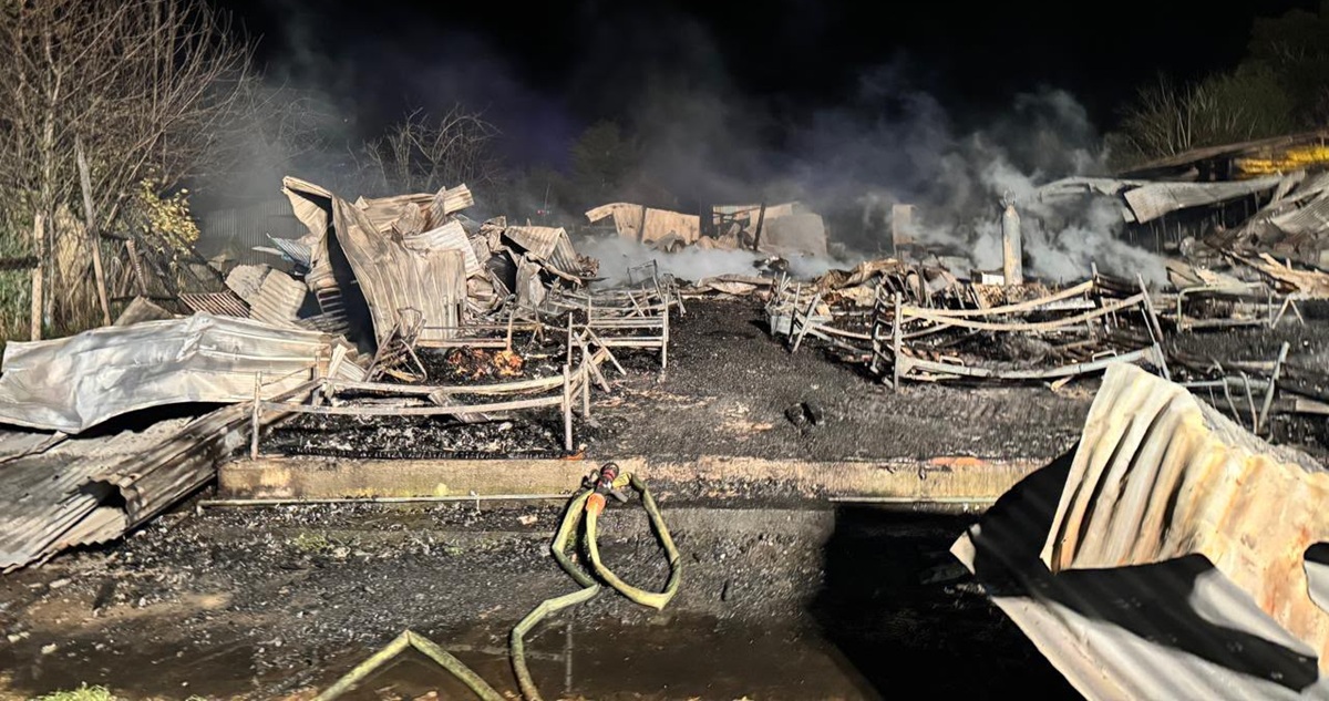 Una TENS de turno para 26 residentes: lo que se sabe del incendio en hogar de ancianos en La Araucanía
