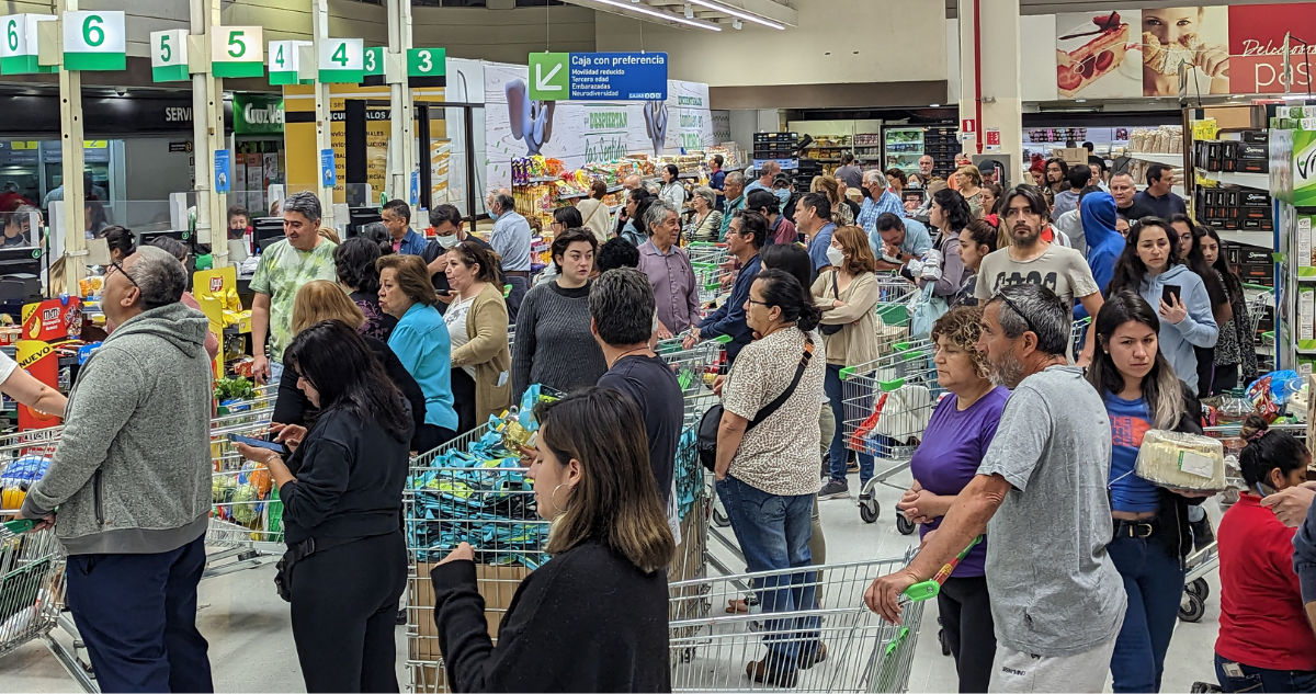 Revisa los horarios de cierre de supermercados y malls el jueves 17 de septiembre