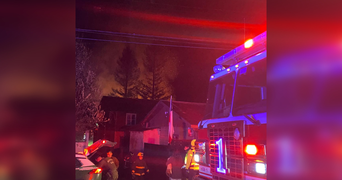 Anciana se lanza desde una ventana para salvar su vida y termina fracturada durante incendio en Osorno