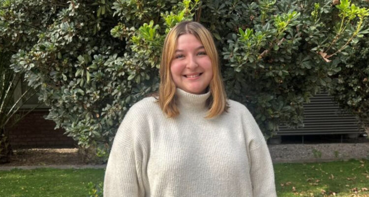 https://media.biobiochile.cl/wp-content/uploads/2026/09/javiera-leon-1-750x400.jpg