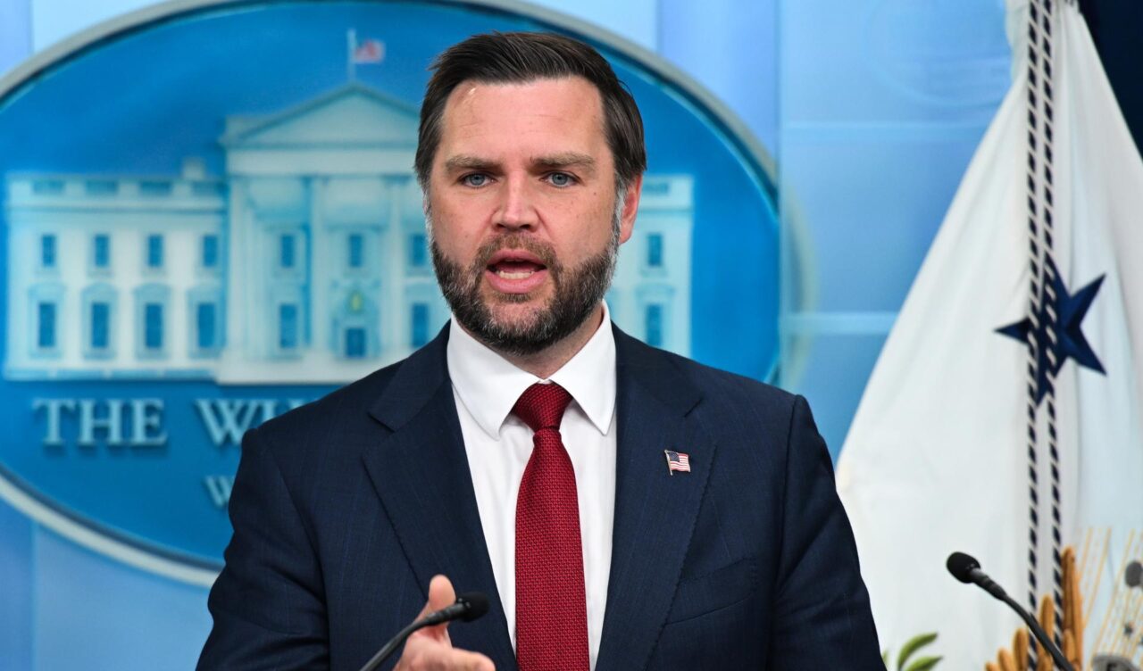 "EEUU nunca ataca a civiles": JD Vance anuncia investigación por mortal ataque contra una boda en Irán