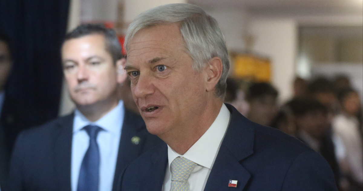 Kast explica por qué no pidió a Milei firmar en Chile derogación de decreto por Estrecho de Magallanes