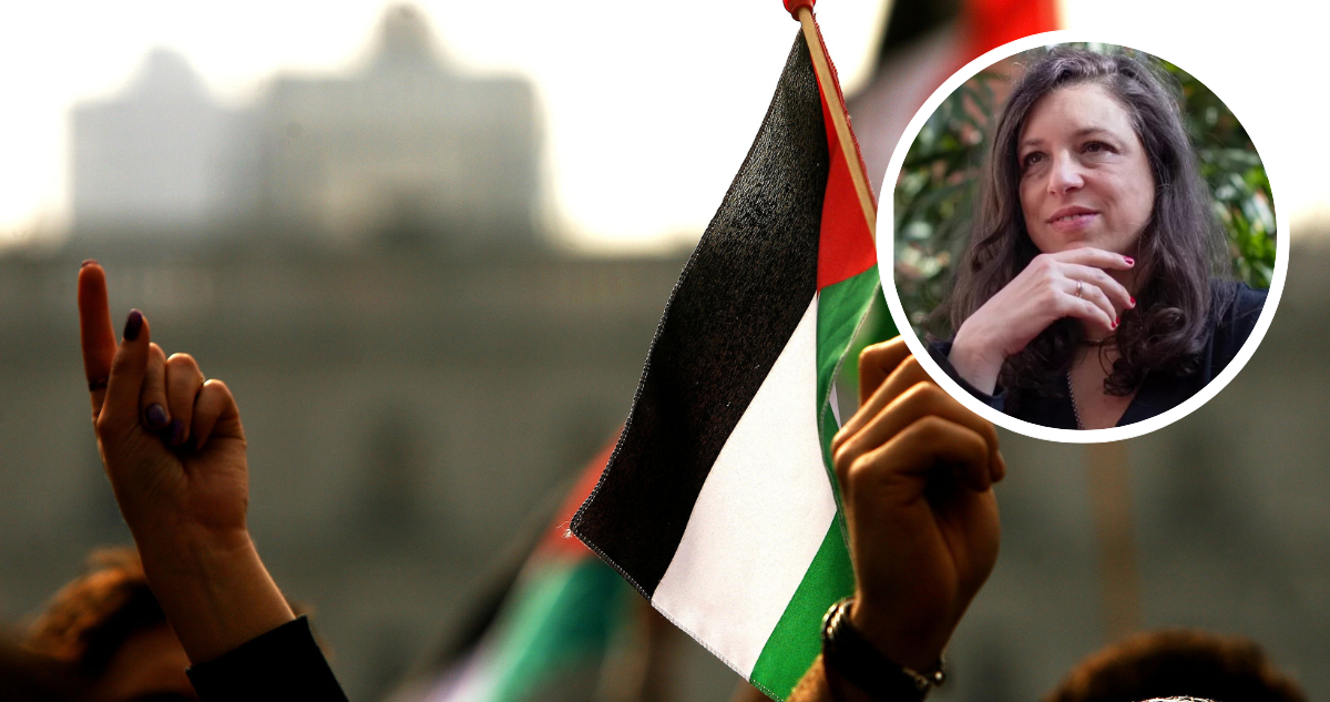 Manifestación con banderas de Palestina. Foto de la escritora Ariana Harwicz.