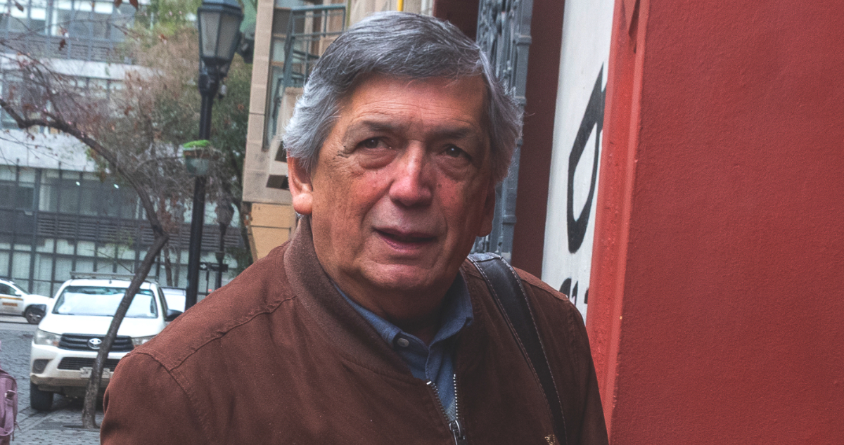 Lautaro Carmona visita a Camilo Escalona y recuerda su rol clave para romper exclusión del PC en Chile