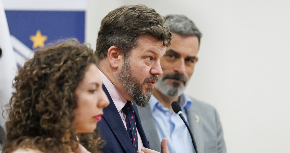 Libertarios dan portazo y descartan sumarse al Gobierno pese a participar en cita oficialista