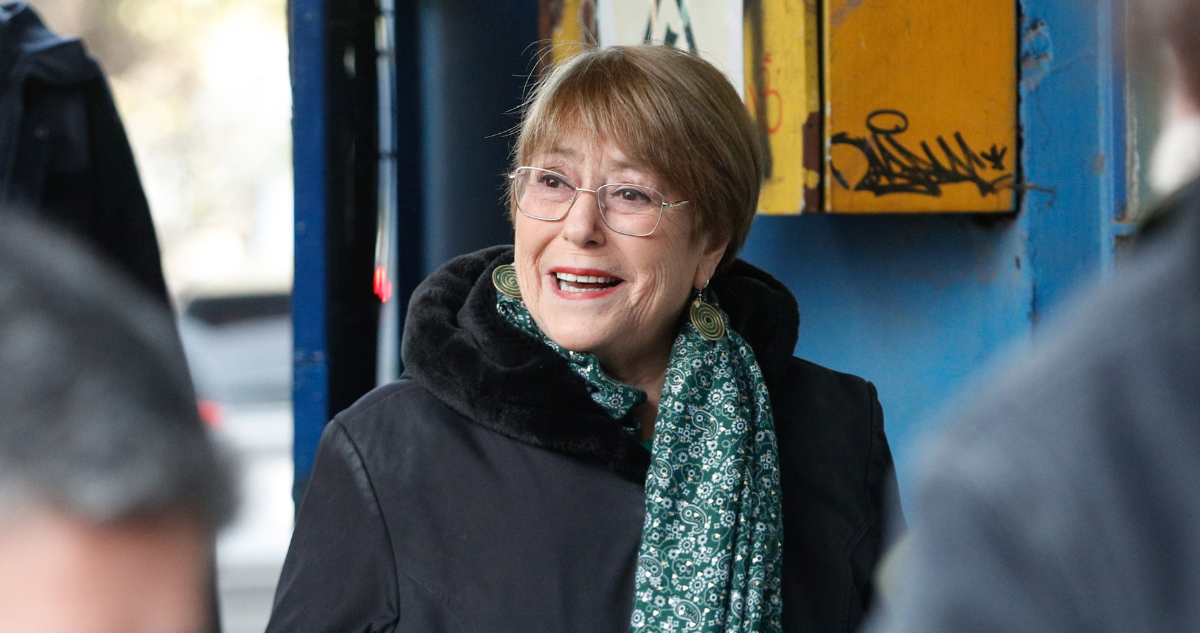 ¿Líder de la oposición? La discusión por el futuro rol de Bachelet tras bajar candidatura a la ONU