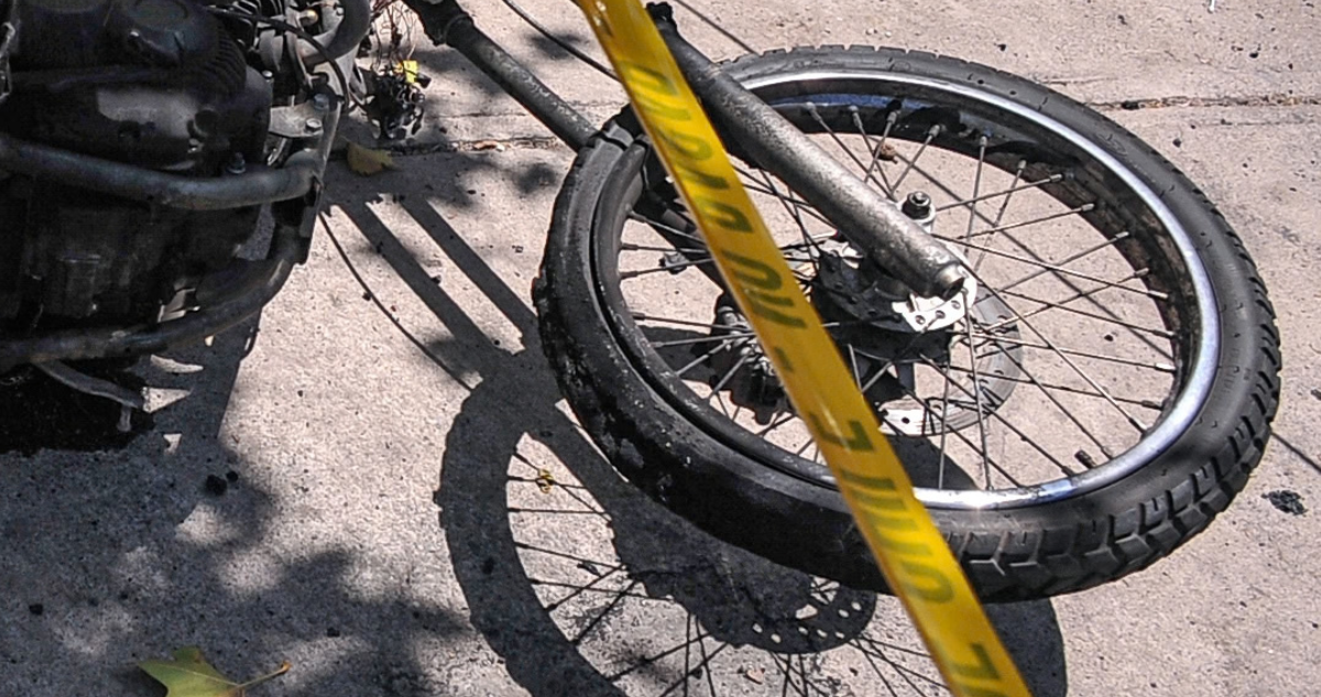 Menor de 14 años en riesgo vital por graves quemaduras tras explosión de su motocicleta en La Calera