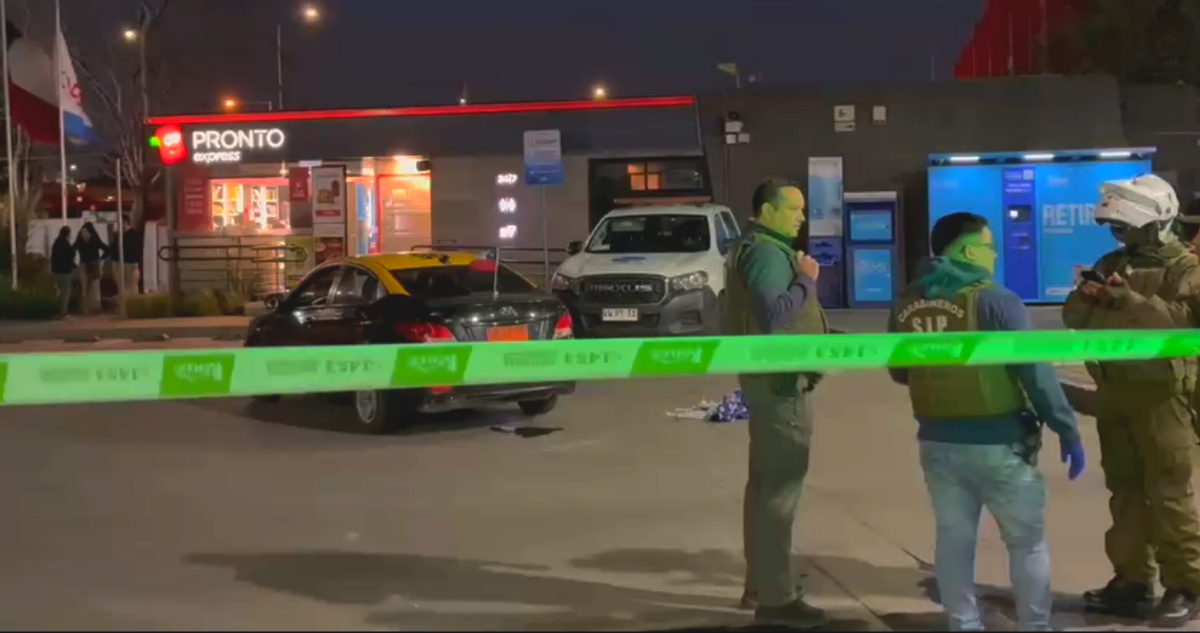 Muere hombre baleado a bordo de taxi que acudió a estación de servicio en Renca a pedir ayuda