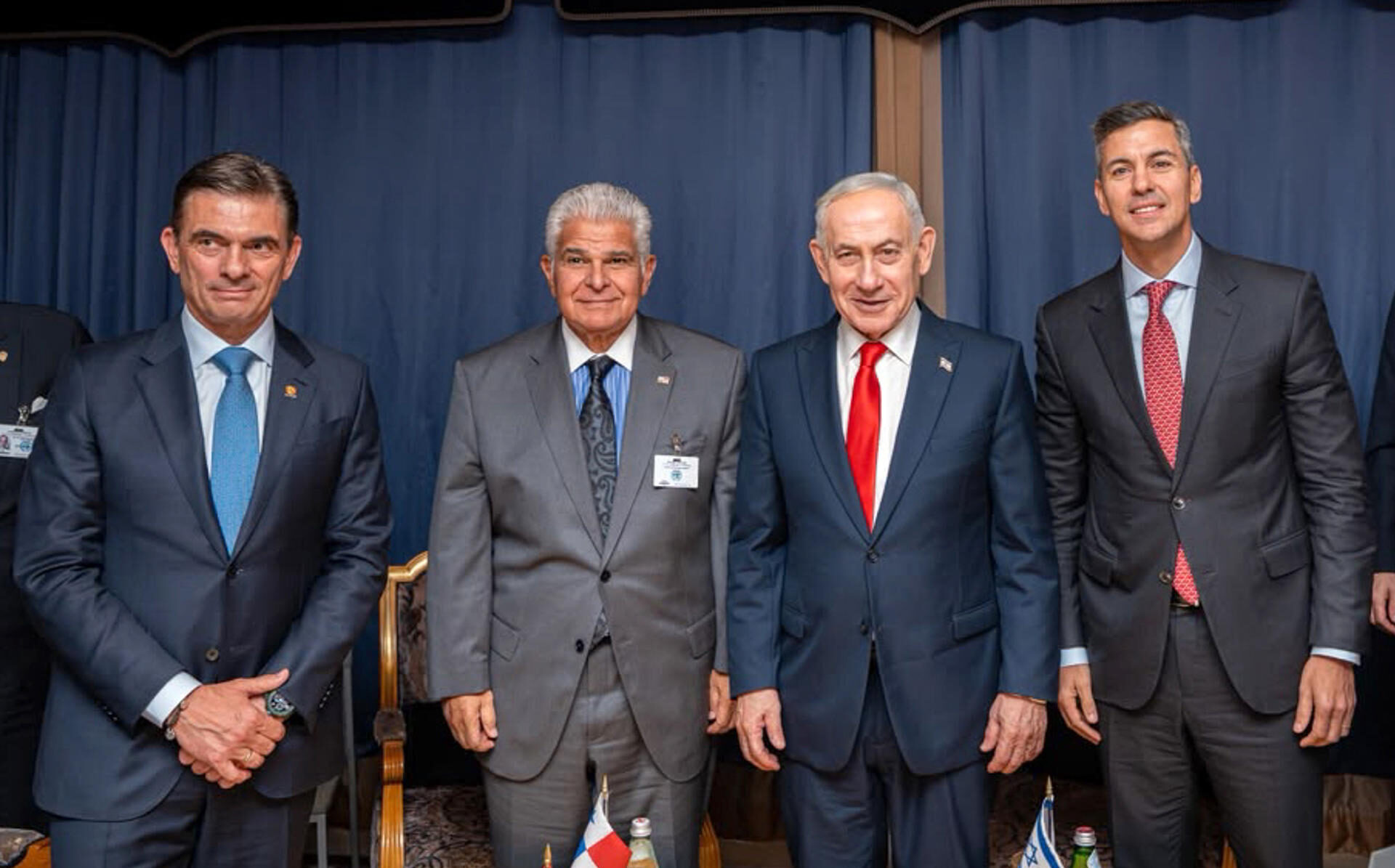 Rodrigo Paz (Bolivia), José Raúl Mulino (Panamá), Benjamin Netanyahu (Israel) y Santiago Peña (Paraguay)