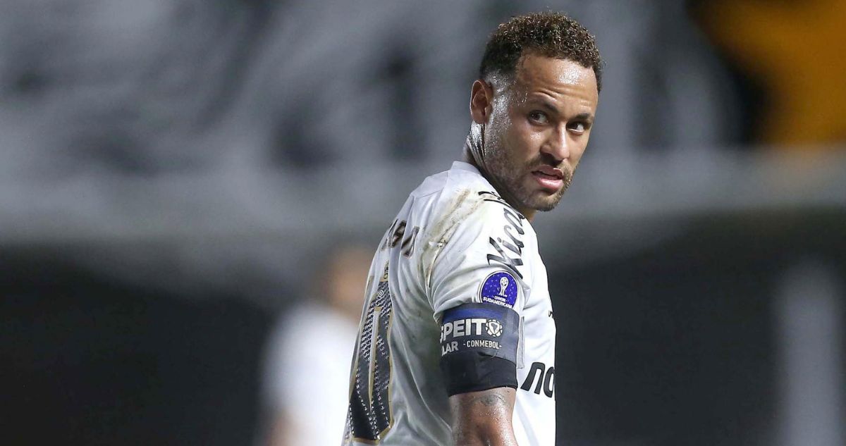 Neymar paga millonaria deuda del Santos para poder sumar galácticos