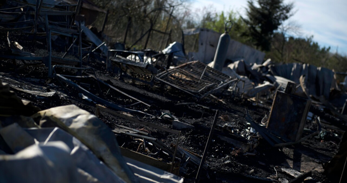 Familias no pueden cuidarlos: reubican a adultos mayores sobrevivientes de incendio en Pitrufquén