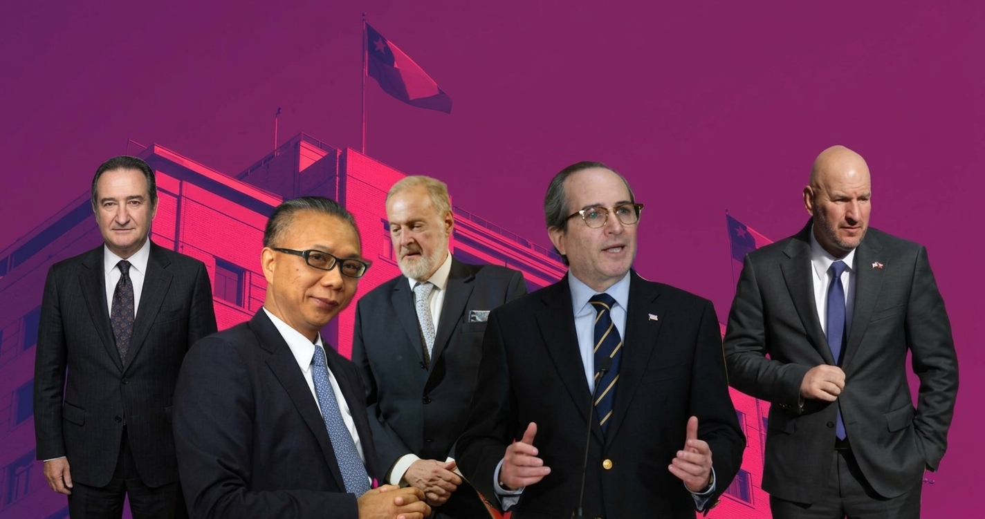 Embajadores y exembajadores.