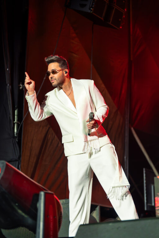 De "Rey" a "Príncipe": las imágenes de Romeo Santos y Prince Royce en su dieciochero paso por Chile 
