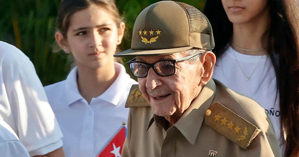 Reportes señalan que Raúl Castro, figura clave del régimen en Cuba, estaría en estado crítico