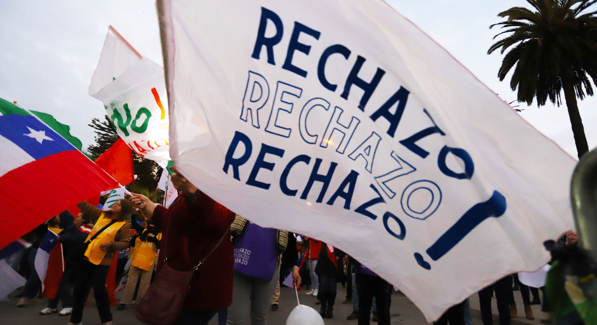 Nueva tensión en la derecha por antecedentes que vinculan a socio de Cerimedo con campaña del Rechazo