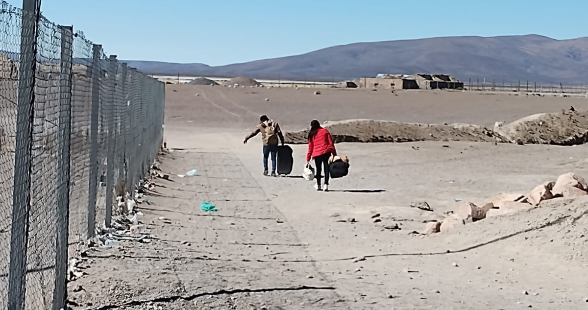 Foto de contexto de personas migrantes.