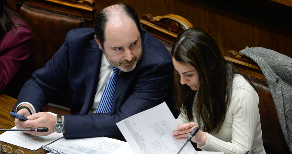 Sala Cuna avanza en el Senado con polémica votación que derribó artículo clave de financiamiento