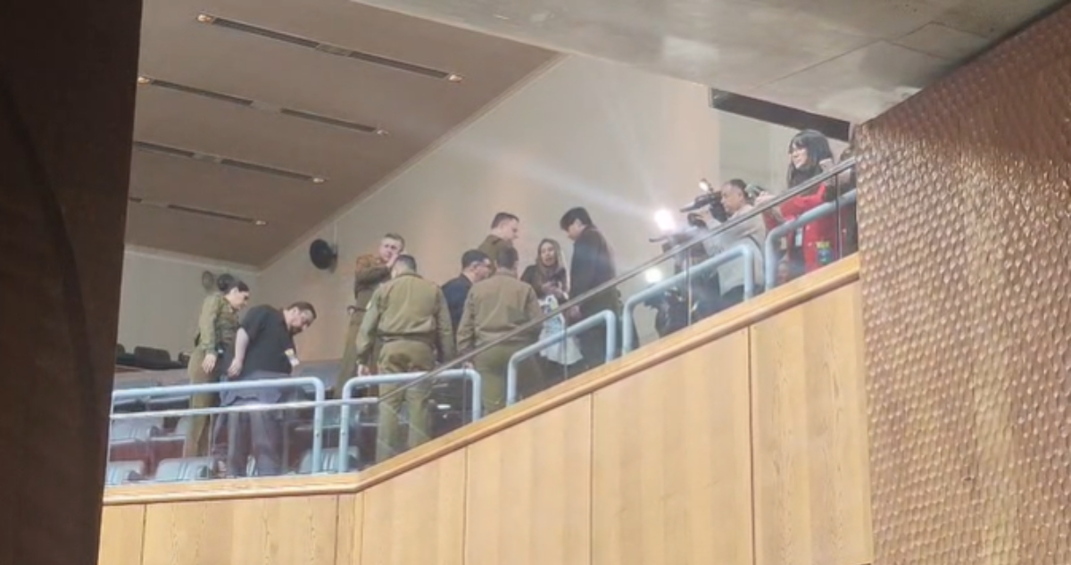 Incidentes en las tribunas obligan a suspender sesión por Sala Cuna en el Senado