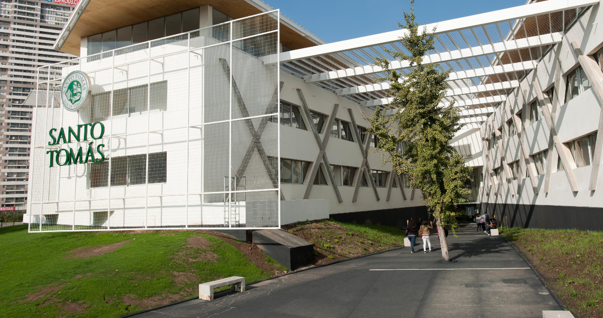 Instituto Profesional Santo Tomás obtiene acreditación de excelencia del CNA por siete años
