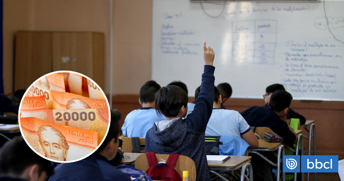 Chile begins paying school achievement bonus to eligible students