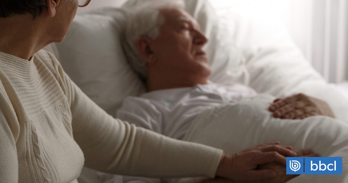 El extraño momento en que pacientes con demencia recuperan la memoria justo antes de morir