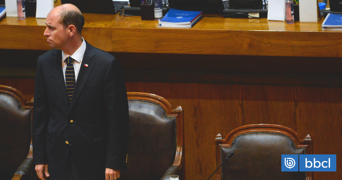 Ministro Arrau apunta a los 47 votos que frenaron la reforma migratoria: "Yo les pido que recapaciten"