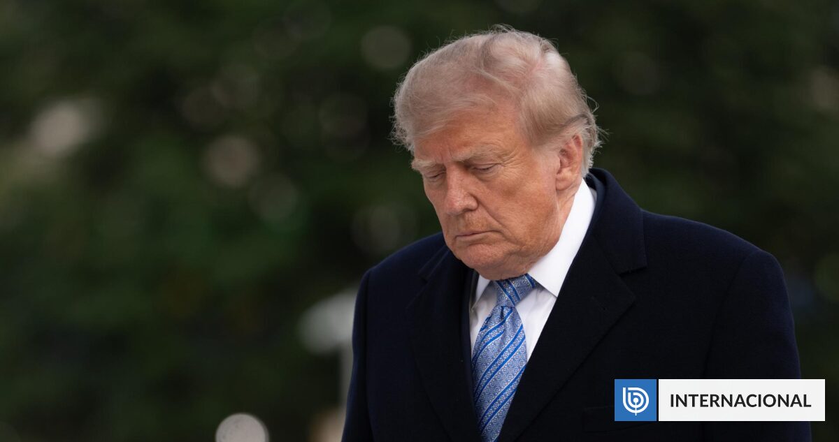 Revés para Trump: juez ordena restablecer acceso de medios vetados a la Casa Blanca