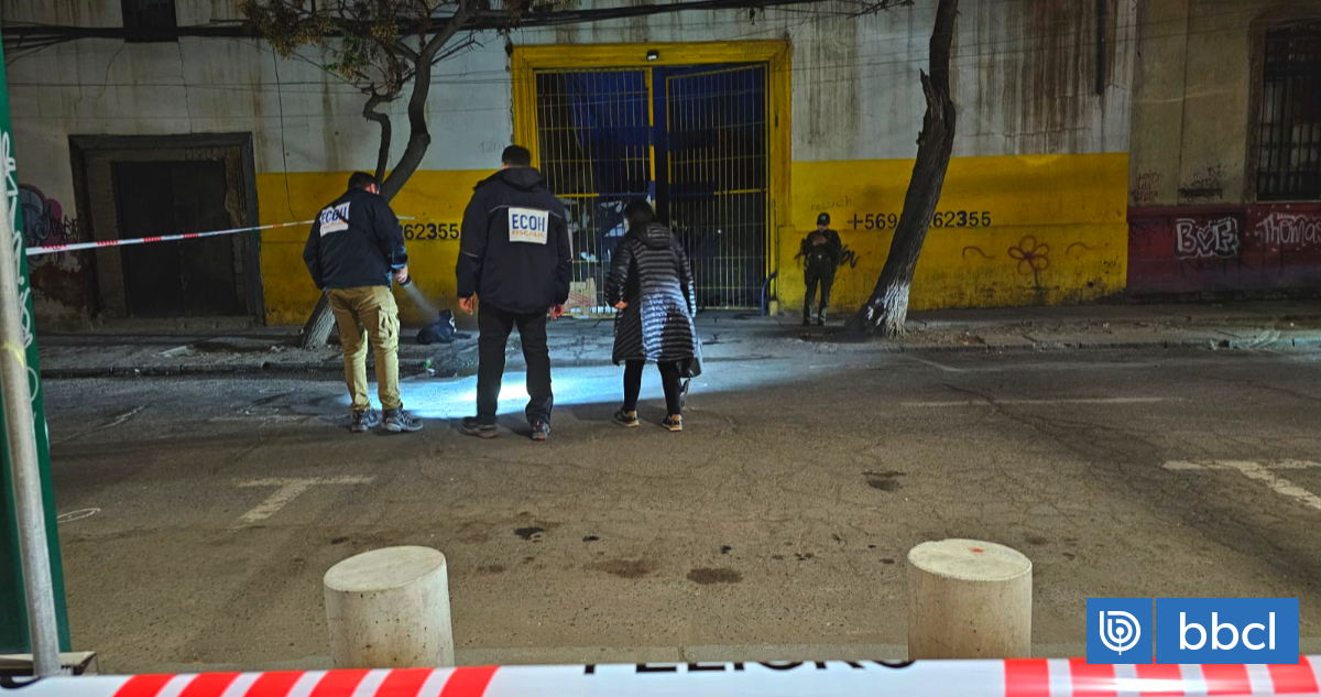 Homicidio en Independencia: Desde vehículo disparan a bodega abandonada y matan a una persona