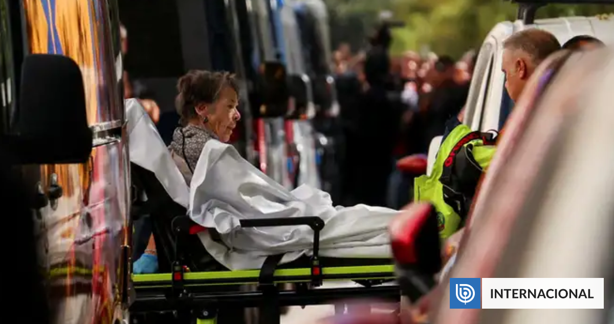 Arriendo le subió  275%: Mujer de 87 años desalojada en camilla refleja crisis habitacional en España