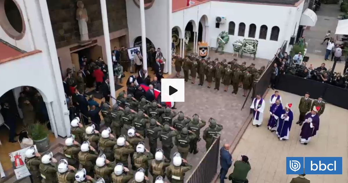 VIDEO | Así fue la salida de féretro del suboficial mayor Aguilera hacia Cementerio General
