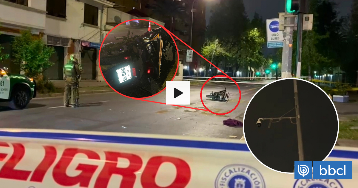 Muere motociclista tras chocar violentamente con poste de cámaras de seguridad en Providencia