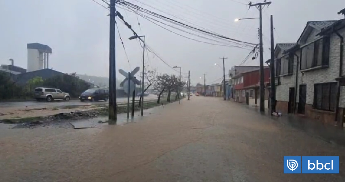 Inundaciones en Lota: suspenden clases en nueve establecimientos educacionales de la comuna