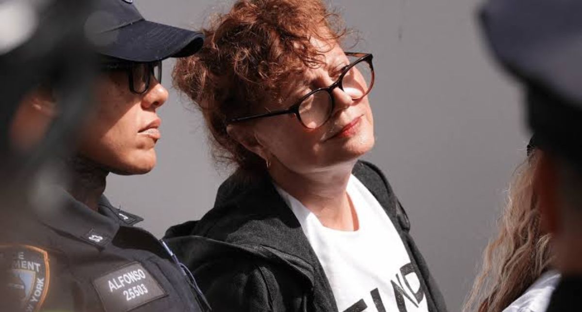 VIDEO | Ganadora del Oscar, Susan Sarandon, arrestada en masiva protesta de famosos contra Netanyahu
